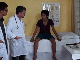 Gay medical consultation turns into kinky bareback sex session with Asian twinks